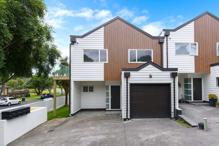 1/14 Fields Parade Oteha_14