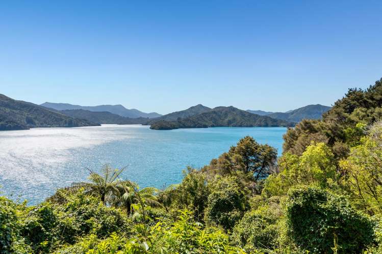 2717 Queen Charlotte Drive Queen Charlotte Sound_25