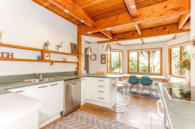 94 Victory Road Laingholm_3