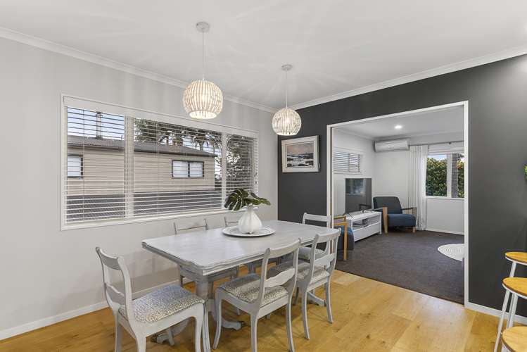 56 Hattaway Avenue Bucklands Beach_6