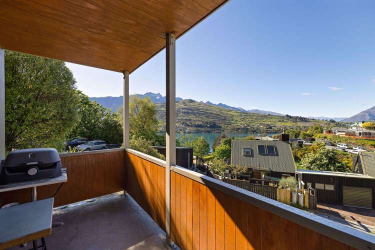 15 Woodbury Rise, Golden Heights, Queenstown_7
