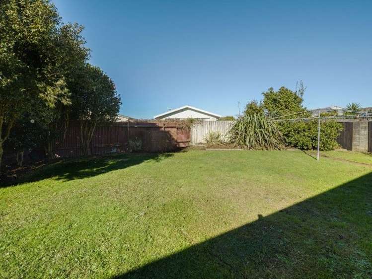 6 Joanna Place Deanwell_12