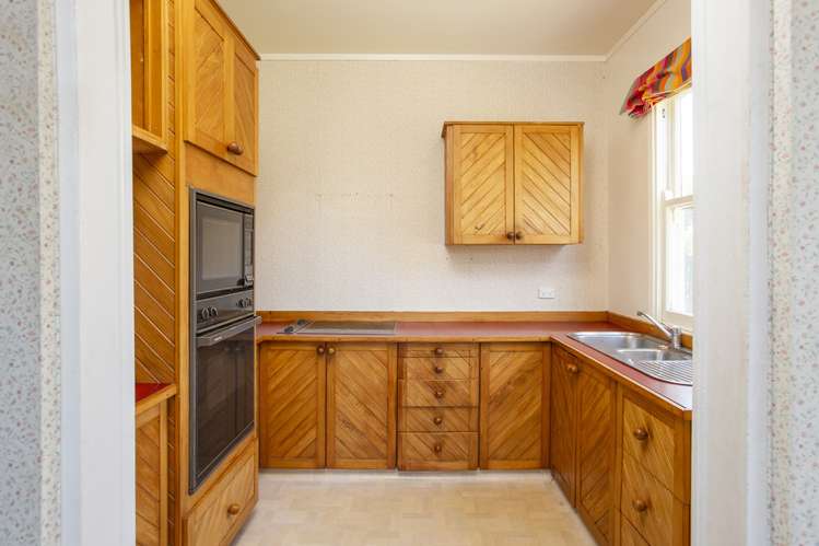 1937 Lake Ferry Road Pirinoa_15