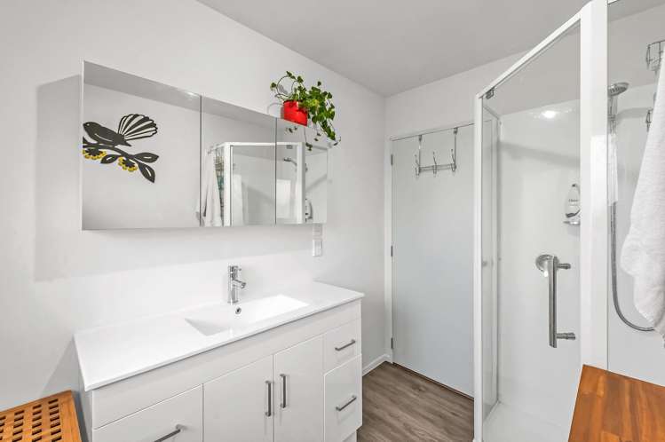 6 Oldham Place Darfield_13