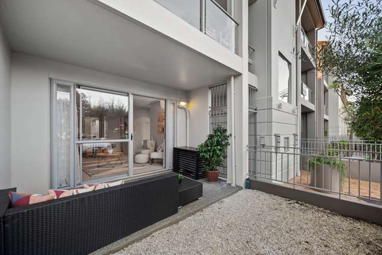 86a Michael Jones Drive Flat Bush_13