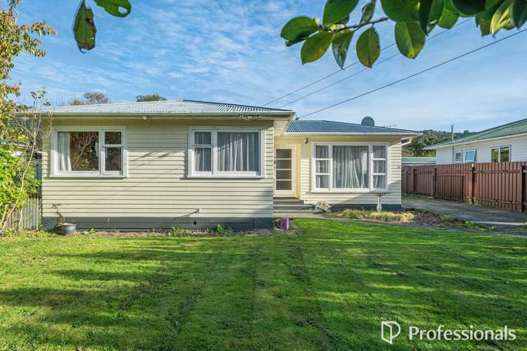 66 Peel Place Wainuiomata_10
