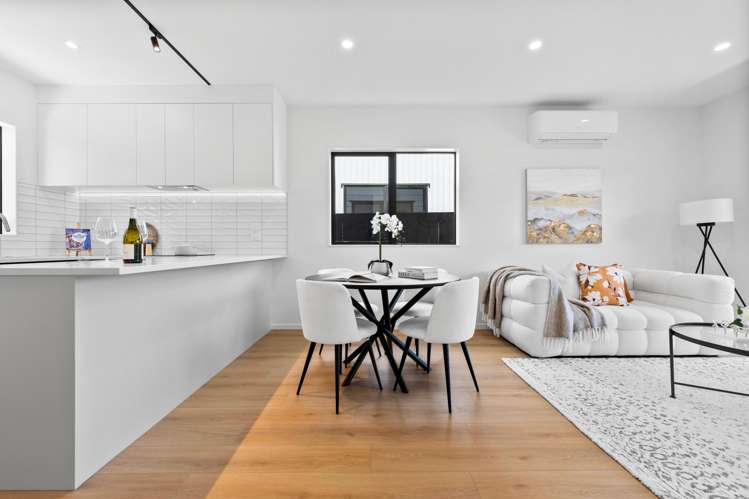 3/18 Albert Road Kelston_7