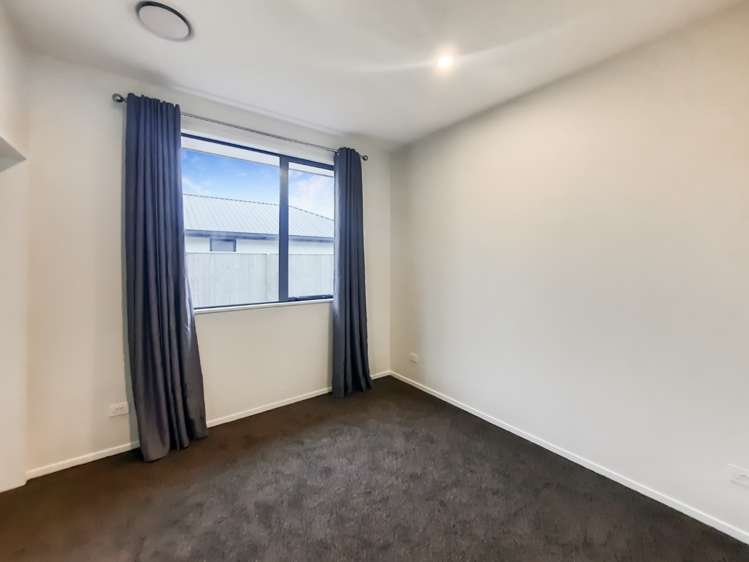 16 Tara Crescent 500171_6