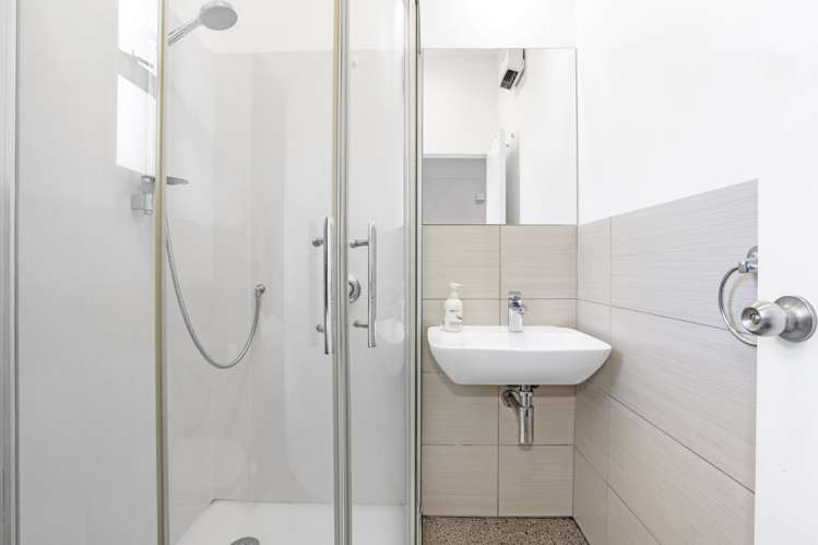 1 Goldie Place Waikanae Beach_11