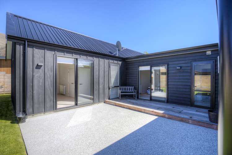 51 Kelliher Drive Wanaka_16