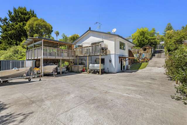 Family Retreat with Spa, Play Area & Flex Living