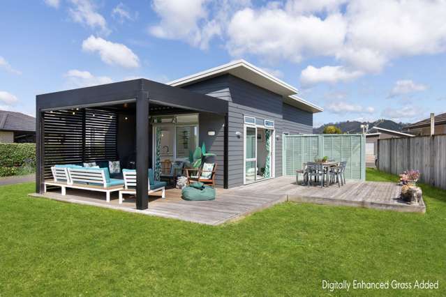 Contemporary Retreat at Waihi Beach!