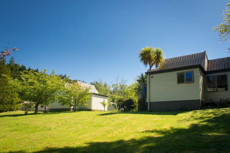 Beatrix/7090 State Highway 6 Whangamoa_10