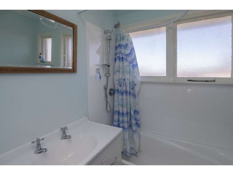 252 Shortland Street Aranui_11