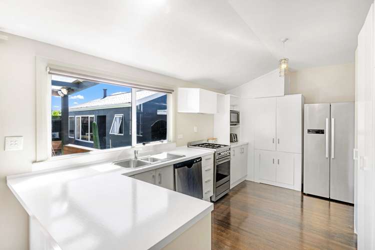 62 Northcote Road Redwood_5