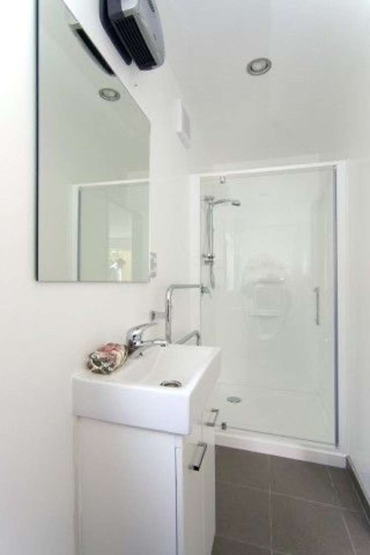 4/12 Agra Crescent 11509_11