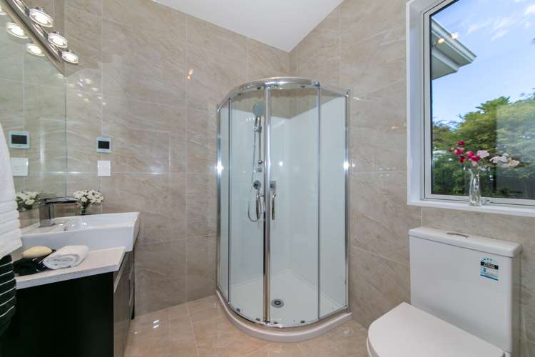 1c Vino Cina Heights Ranui_13