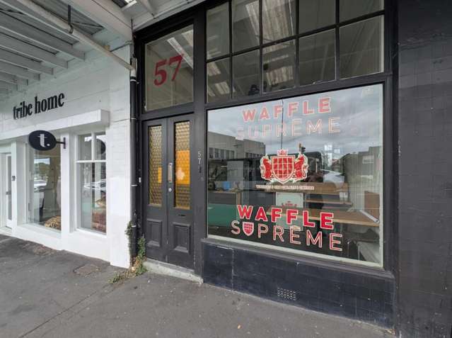 Retail Space with Parking on New North Rd