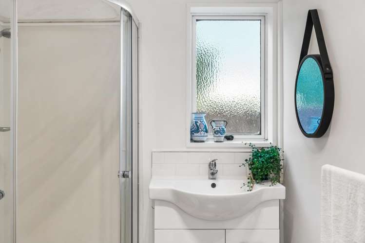 73 Buckleys Road Linwood_11