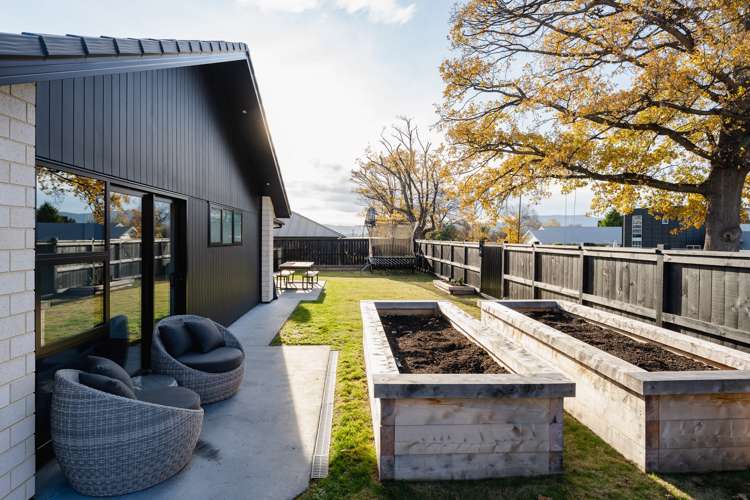 11 Heathfield Drive Mosgiel_33