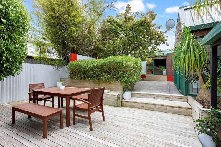 47 Nui Mana Place Te Atatu South_16