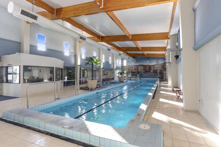 2 Applefield Court Northwood_19