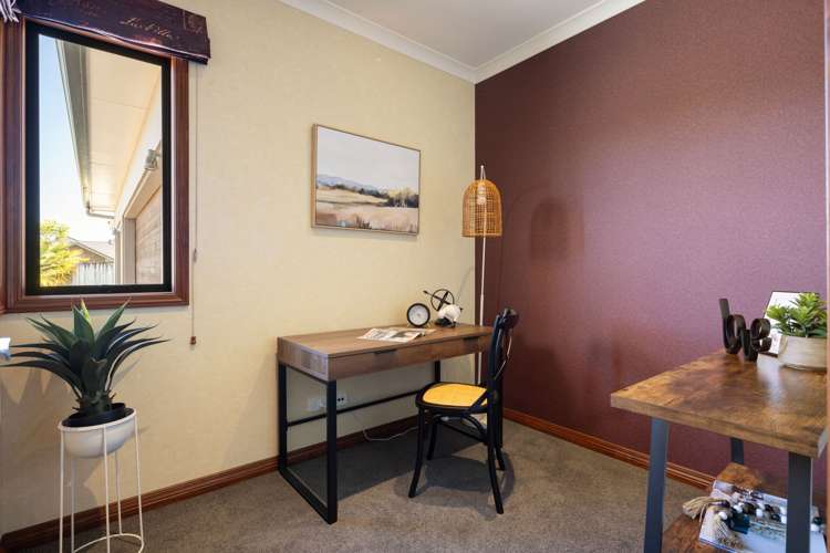 6 Merlin Close Huntington_30