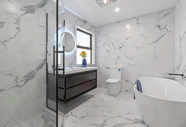 12 Woodacre Street Flat Bush_4
