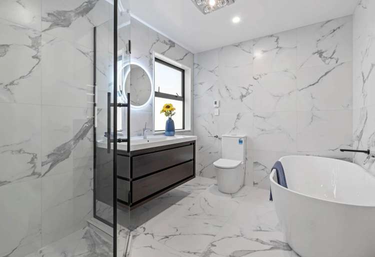 12 Woodacre Street Flat Bush_3