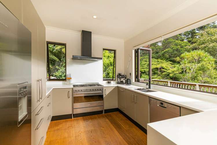 7 Springwater Vale Unsworth Heights_7