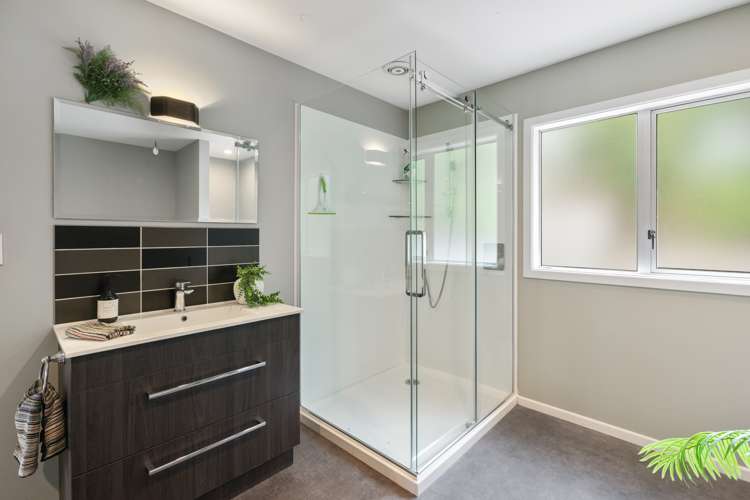 70 Glen Road Raumati South_16