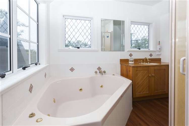 1740 Cust Road Cust_20