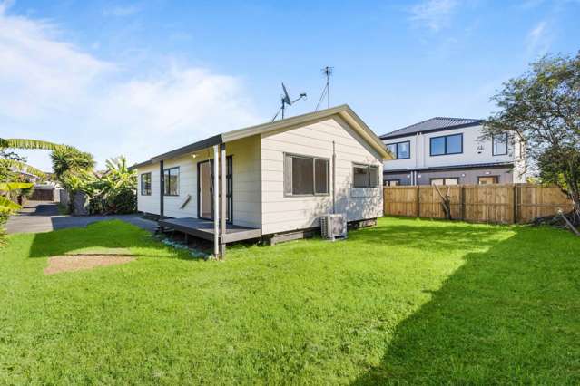 Renovated 4 Bedroom, Freehold Gem!!!
