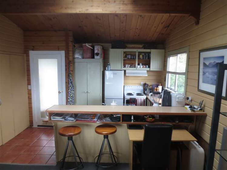 33 Wynyard Crescent Fernhill/Sunshine Bay_2