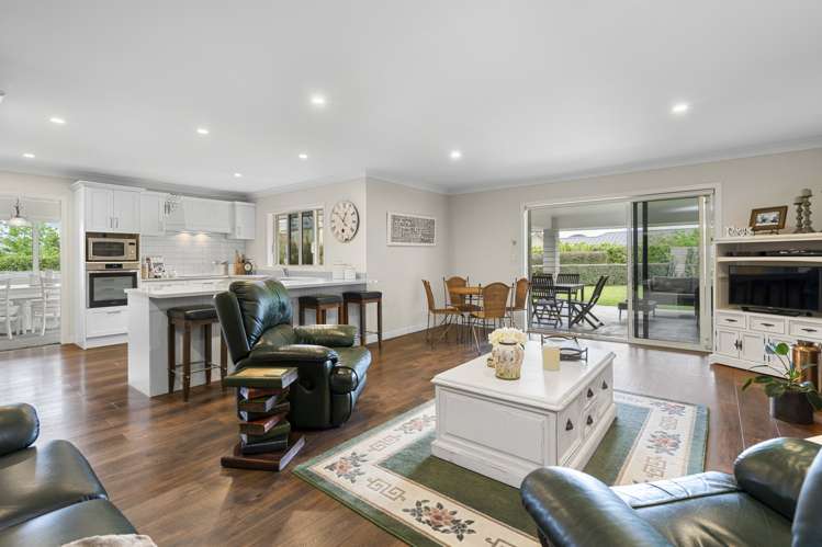 49 Baxter Michael Crescent Cambridge_2