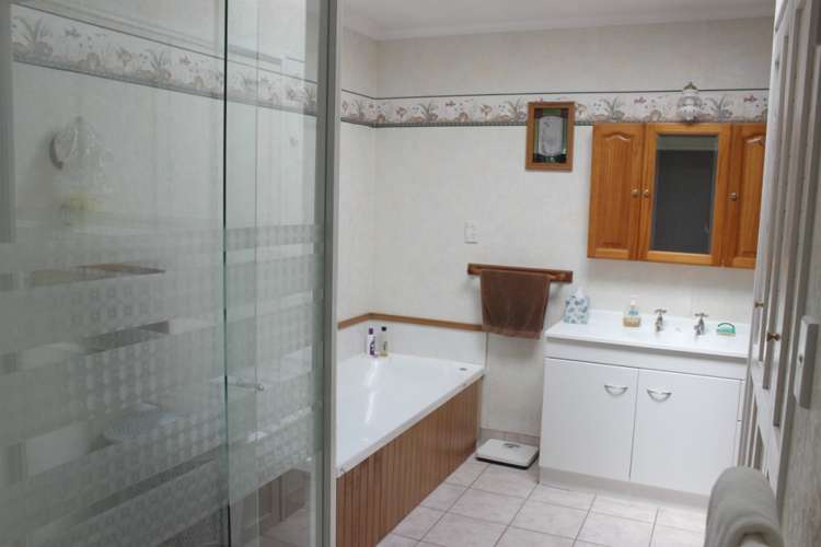 32 Richmond Road Carterton_12