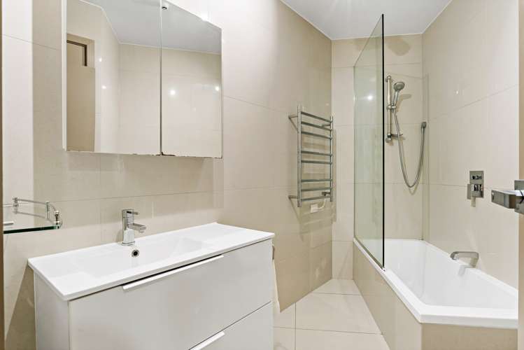 2b/2 Saint Martins Lane Grafton_15
