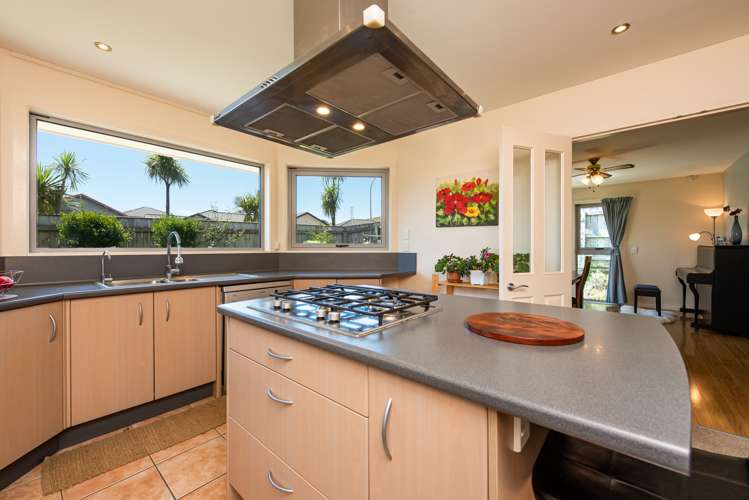 6 Black Pine Road Woodridge_10