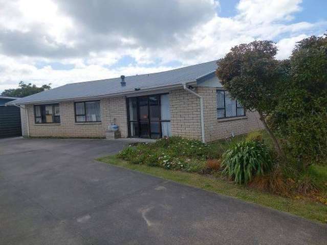 Tidy permanent home in Whangamata