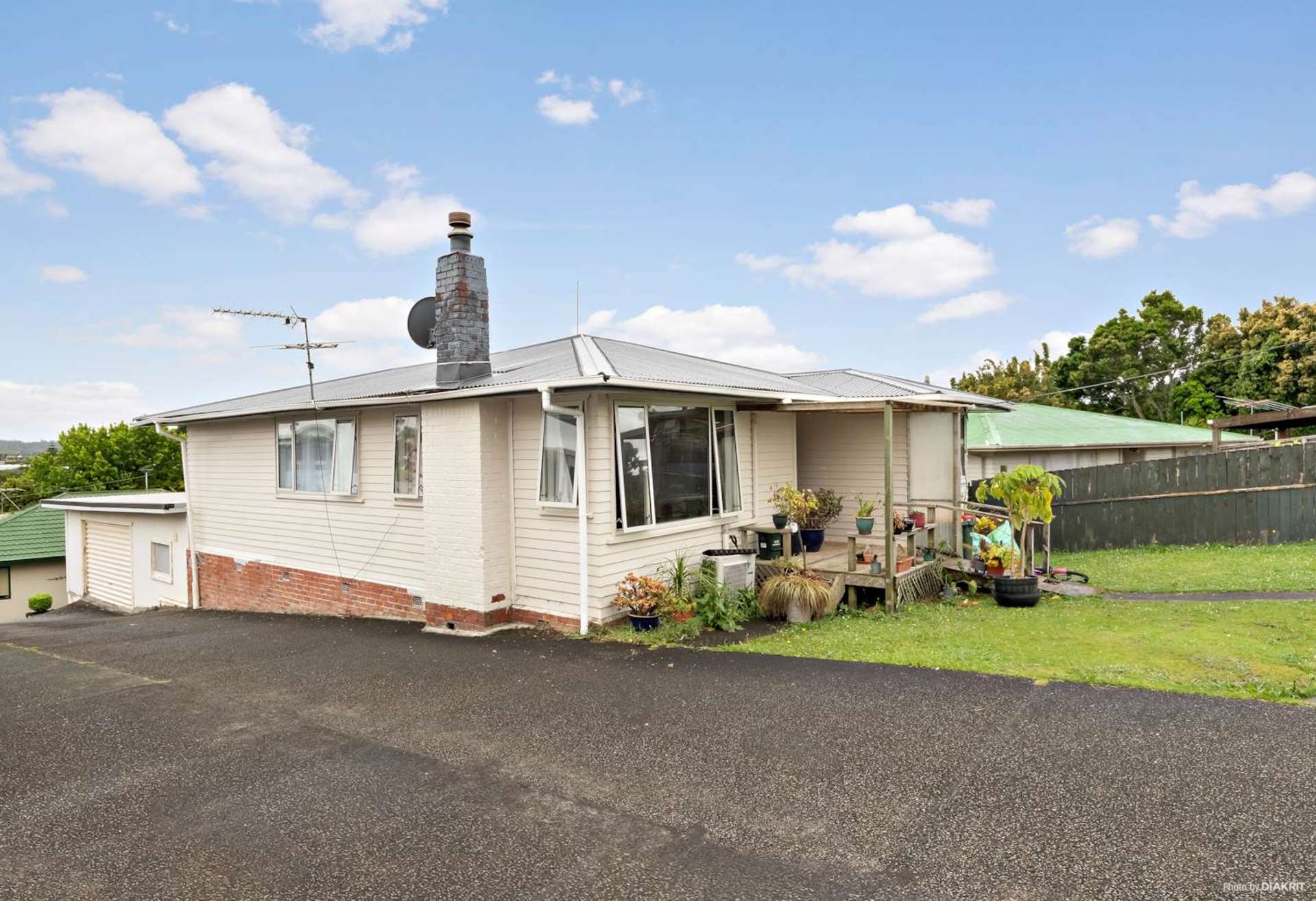 37 Amberley Avenue Te Atatu South_0