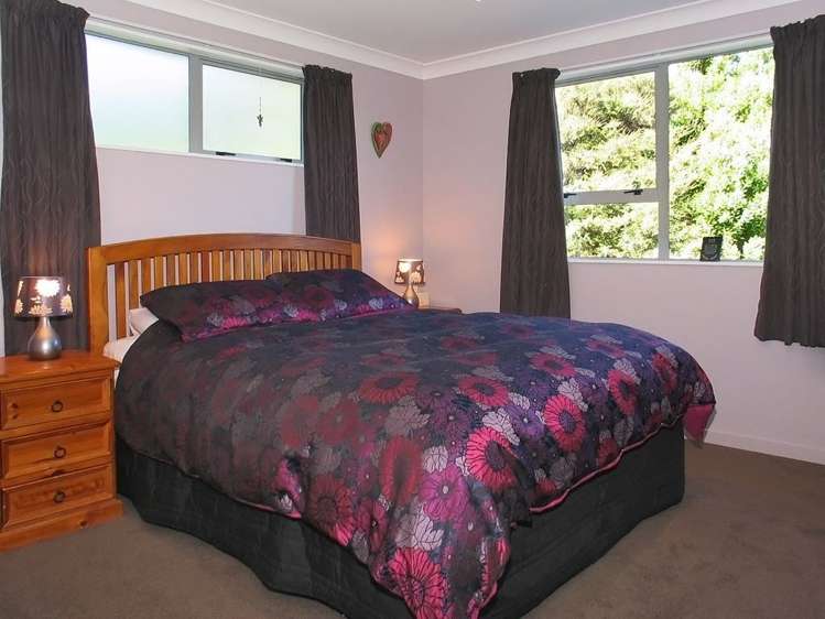 21a Kiriwai Road Paremata_10