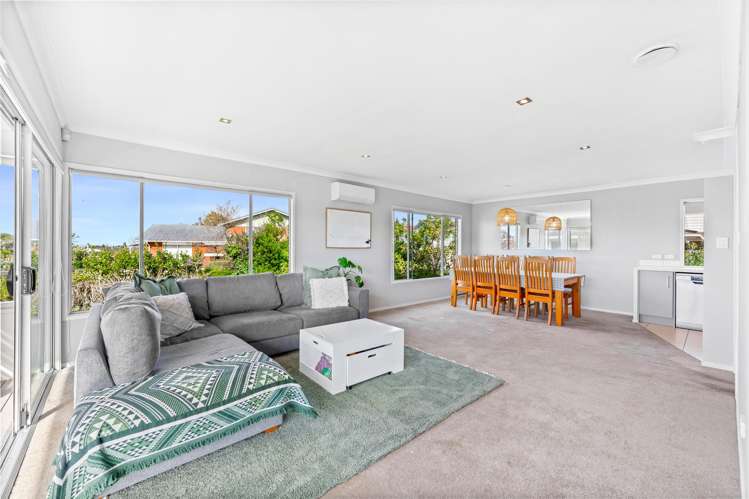 211 Royal Road Massey_14