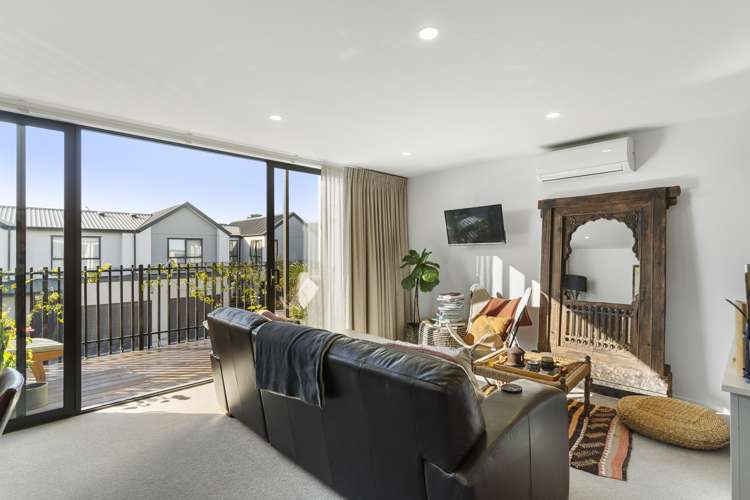 2/5 Paketai Lane Beachlands_8