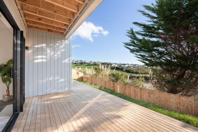20 Whakairo Crescent Gulf Harbour_10