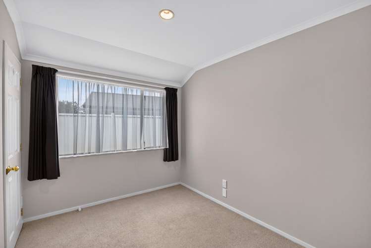 67A Kensington Drive Taradale_12