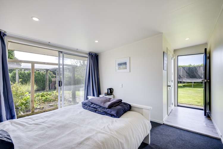 233 School Road Clive_16