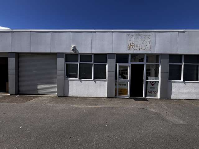 Tidy unit self contained ground floor unit