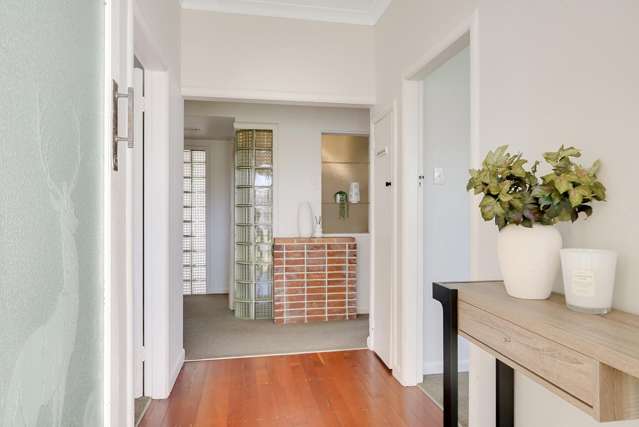 64 Galloway Street Hamilton East_2
