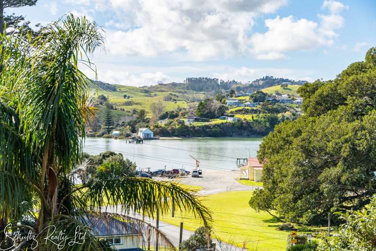2 Cliff Street Paparoa_37