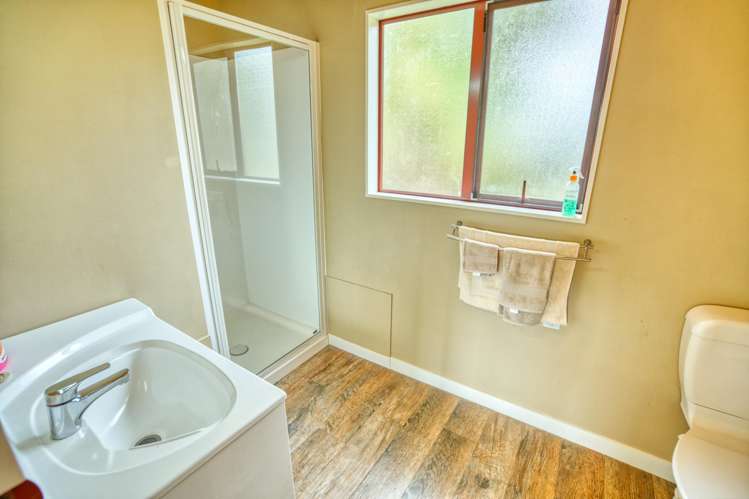 4 Russell Street Okarito_34